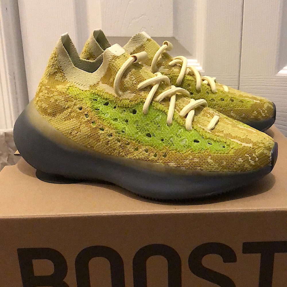 Yeezy boost 380 “hylte” kids size 4, womens 5.5